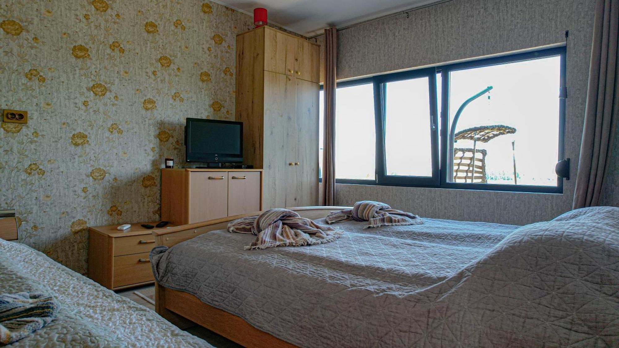 Къща За Гости Ненийски Lom Exteriör bild